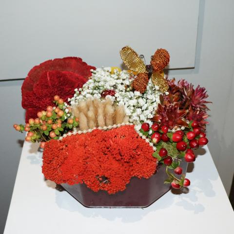 floral arrangement by Abby Richardson
